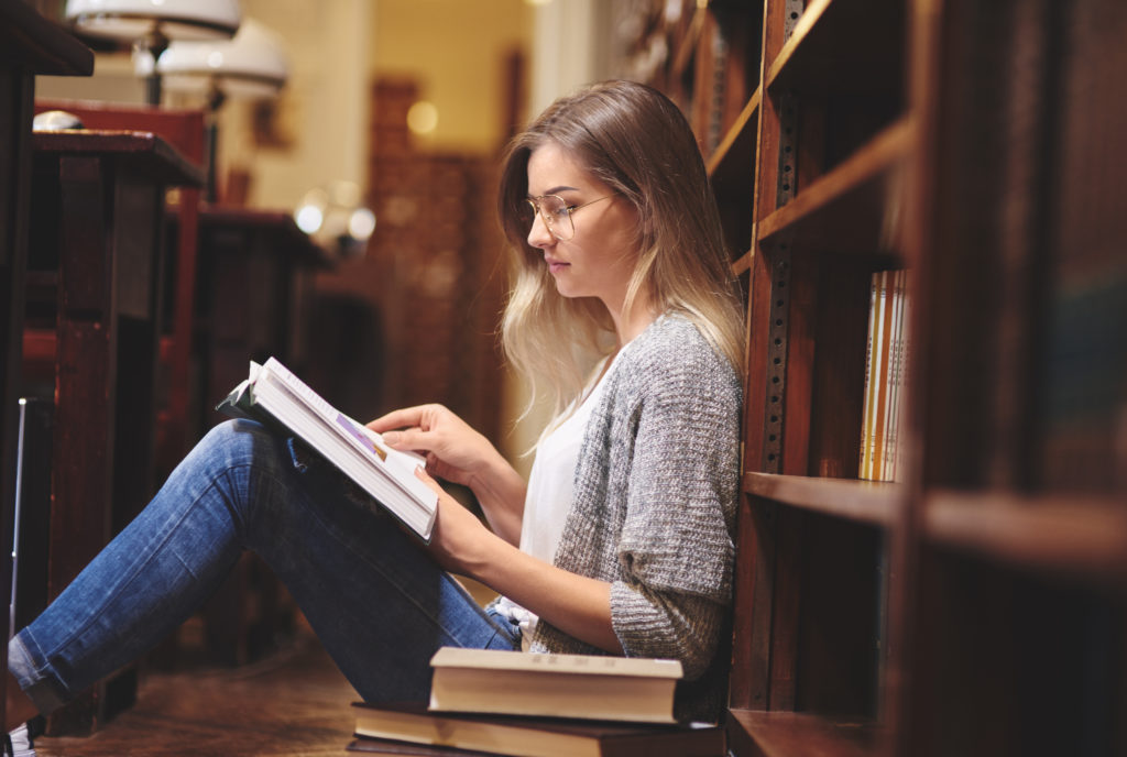 Physical Bookstores in The Digital Age